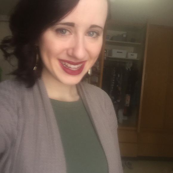 Meet your Posher, Rae - Picture 1 of 1